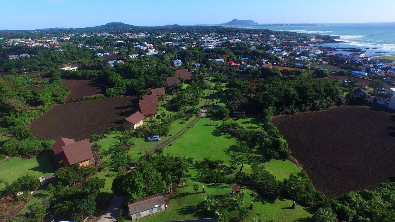 Jeju Bille Log Pension Seogwipo Bagian luar foto