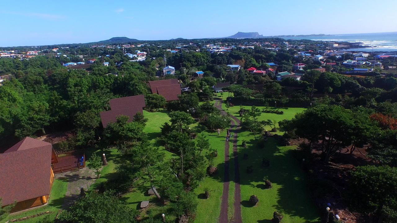 Jeju Bille Log Pension Seogwipo Bagian luar foto